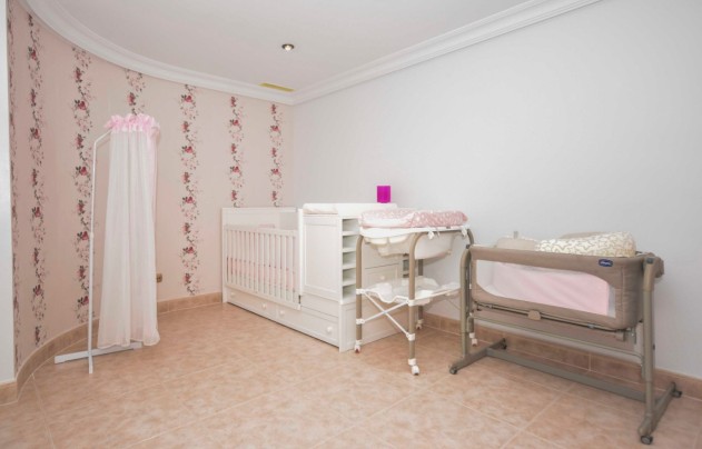 Resale - Villa - Orihuela