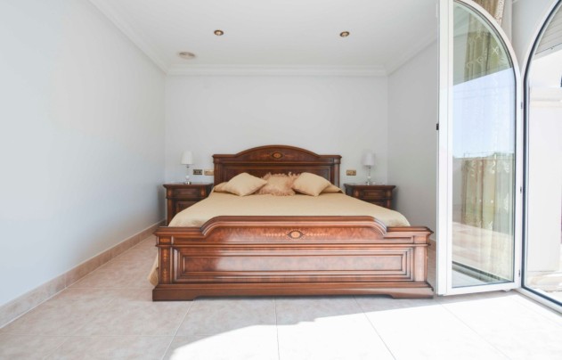 Resale - Villa - Orihuela