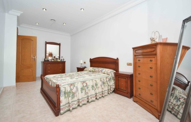Resale - Villa - Orihuela