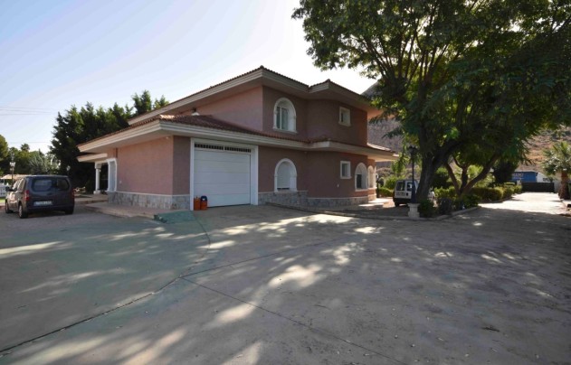 Resale - Villa - Orihuela