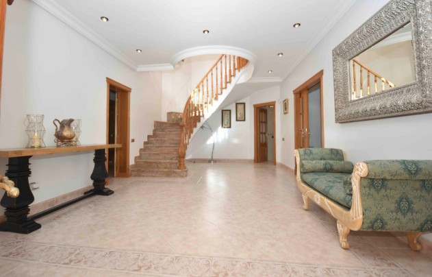 Resale - Villa - Orihuela