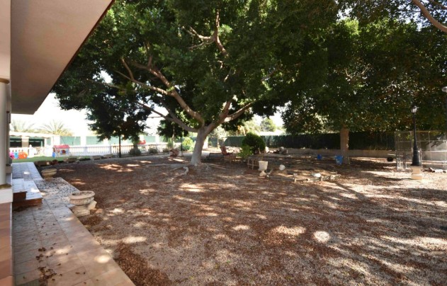 Resale - Villa - Orihuela