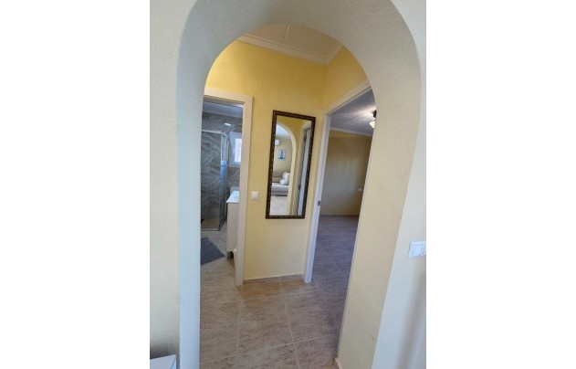 Resale - Villa - Mil Palmeras