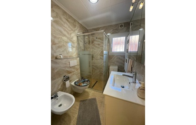 Resale - Villa - Mil Palmeras