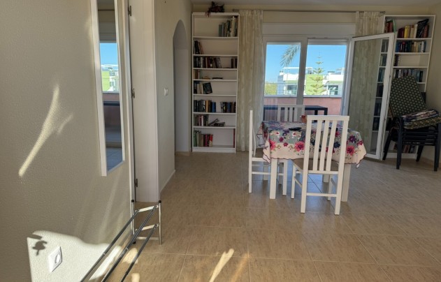 Resale - Villa - Mil Palmeras