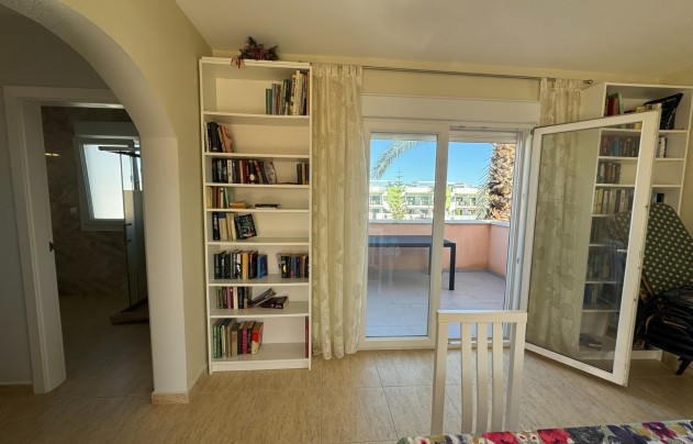 Resale - Villa - Mil Palmeras