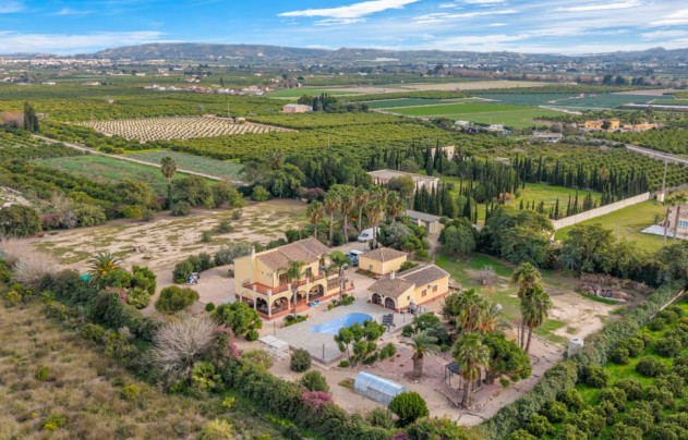 Resale - Villa - Orihuela