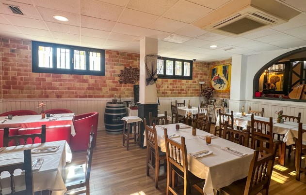 Revente - Commercial - Torrevieja - Nueva Torrevieja