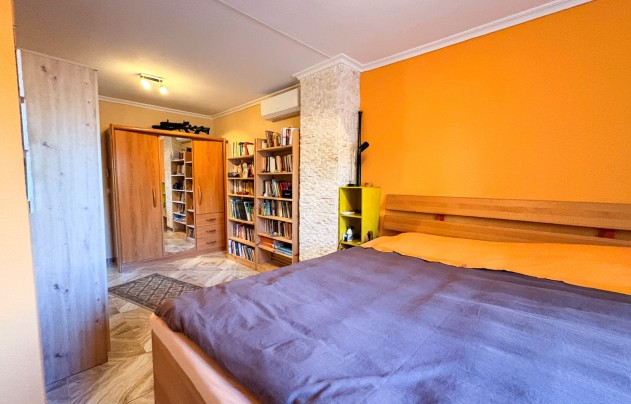 Herverkoop - Huis - Crevillente