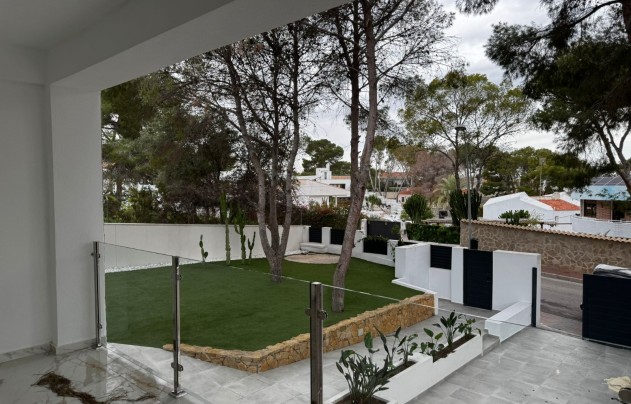 Resale - Villa - Torrevieja - Los Balcones