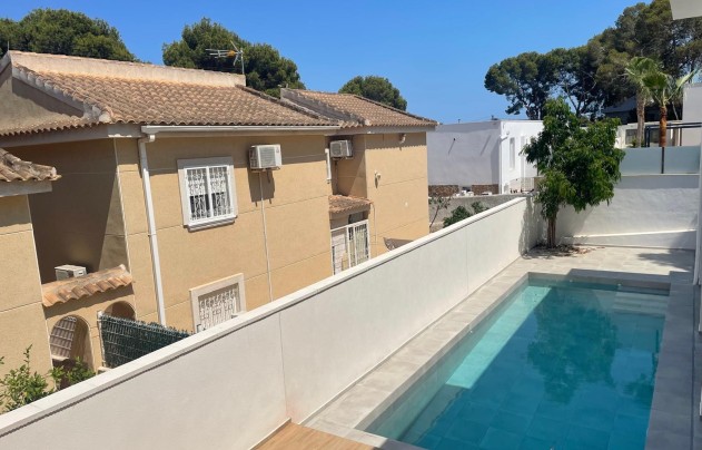 Resale - Villa - Torrevieja - Los Balcones