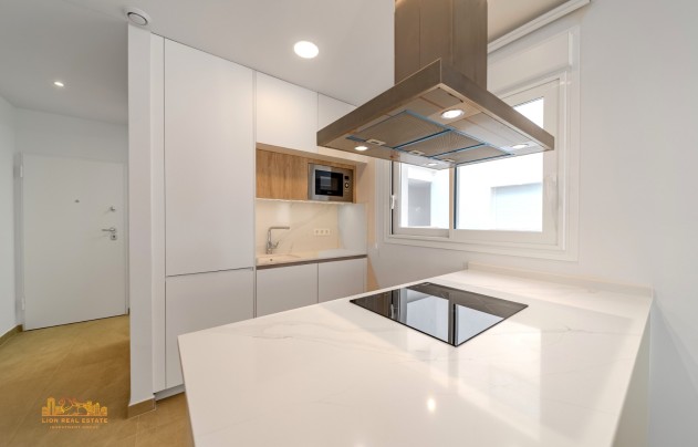 Resale - Apartment - Torrevieja - Playa Los Locos