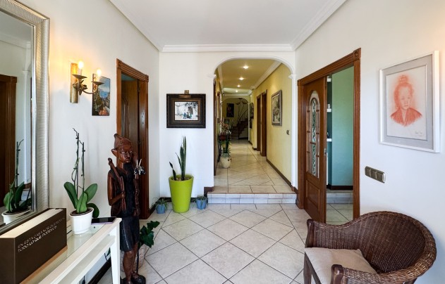 Resale - Villa - La Mata