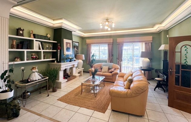 Resale - Villa - La Mata