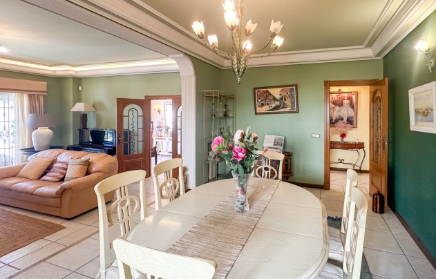 Resale - Villa - La Mata