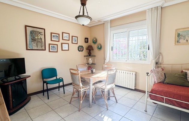 Resale - Villa - La Mata