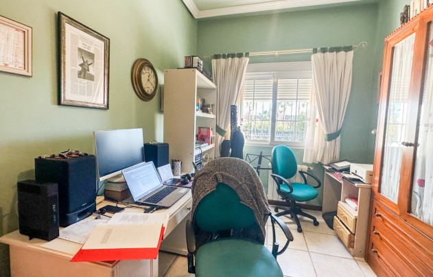 Resale - Villa - La Mata