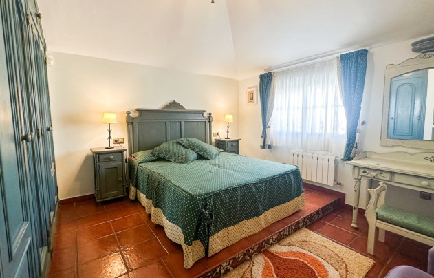 Resale - Villa - La Mata