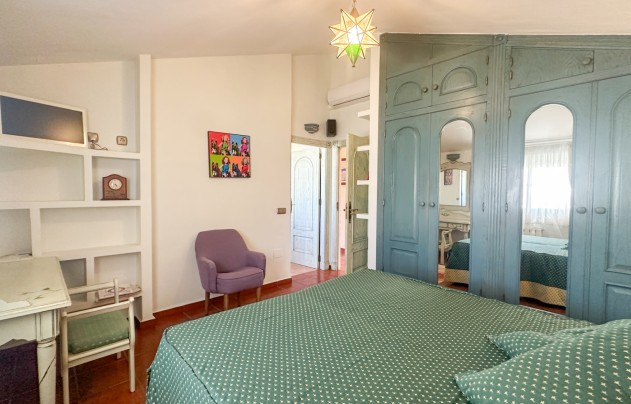 Resale - Villa - La Mata