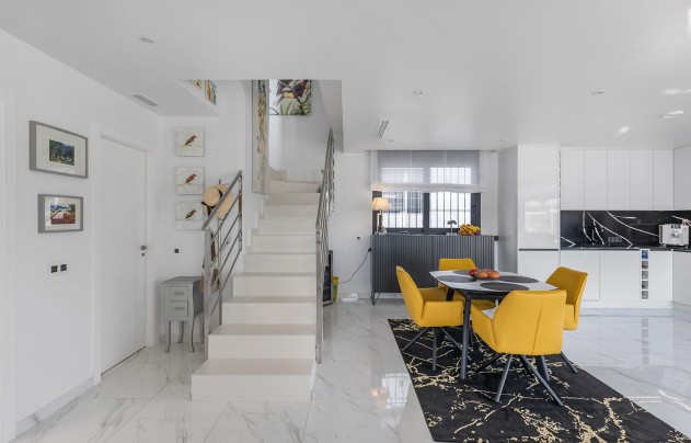 Resale - Villa - San Miguel de Salinas - Mirador De San Miguel