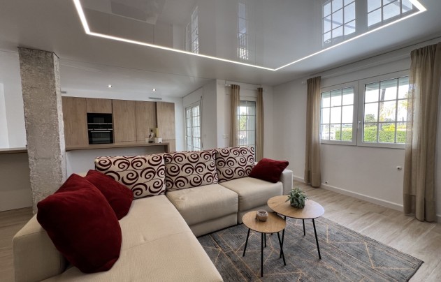 Resale - Villa - San Javier