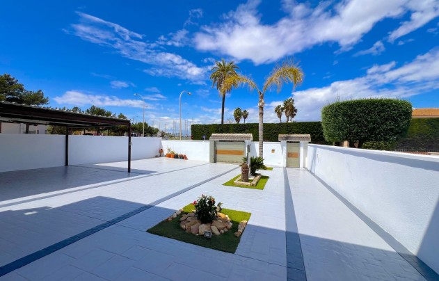 Resale - Villa - San Javier