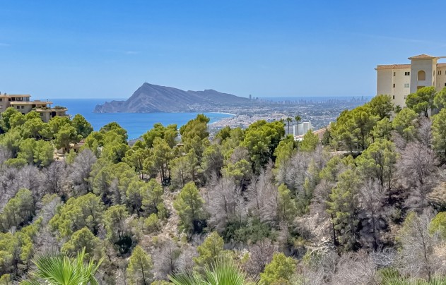 Resale - Villa - Altea