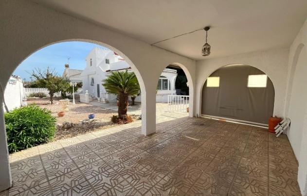 Resale - Villa - Los Alcazares