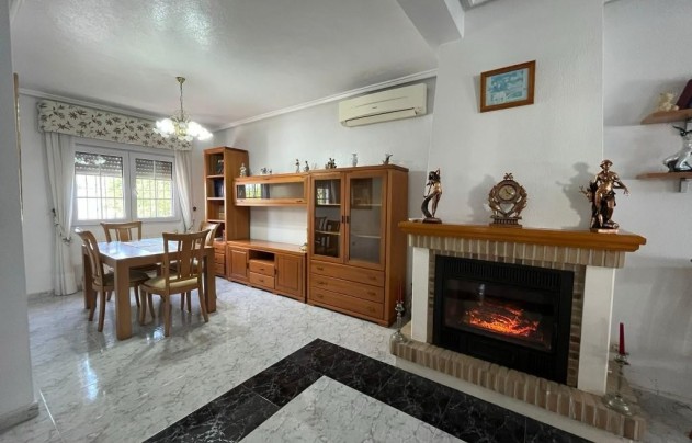 Resale - Villa - Los Alcazares