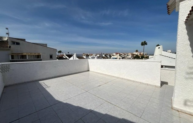 Resale - Villa - Los Alcazares