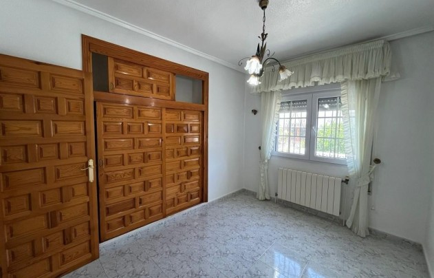 Resale - Villa - Los Alcazares