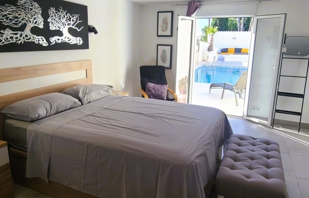 Revente - Villa - Torrevieja - Los Balcones