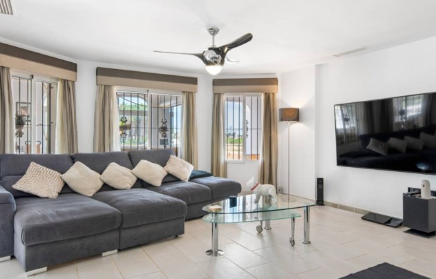 Resale - Villa - Catral