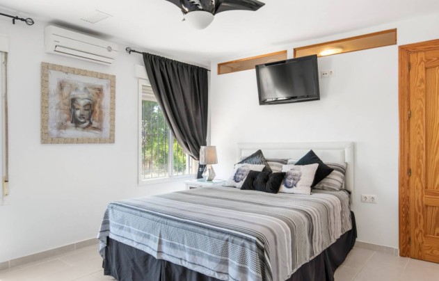 Resale - Villa - Catral