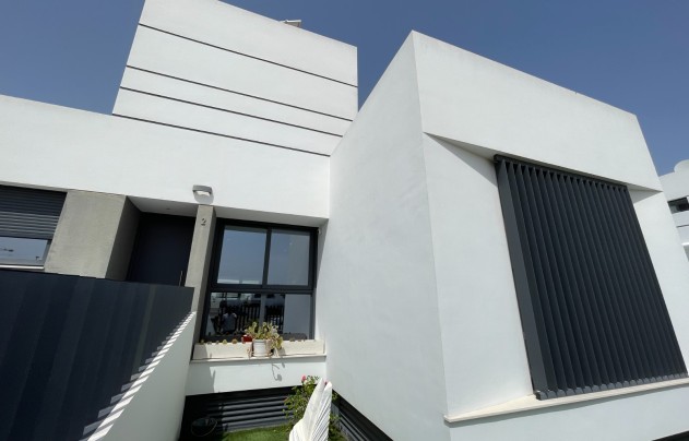 Resale - House - Dolores - Alicante