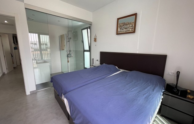 Resale - House - Dolores - Alicante