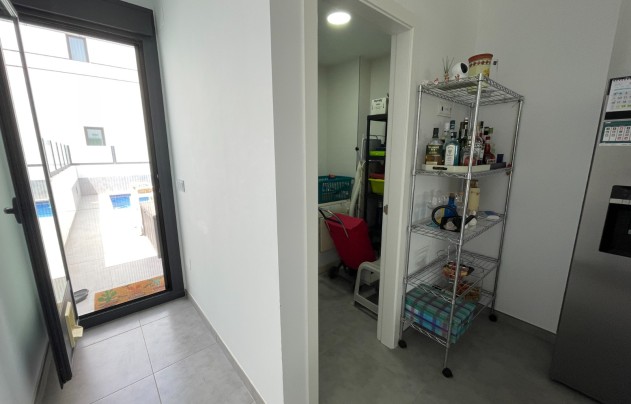 Resale - House - Dolores - Alicante