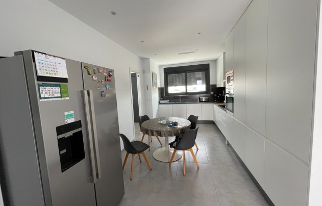 Resale - House - Dolores - Alicante