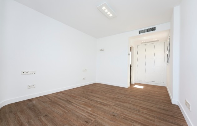 Resale - Villa - Calviá - Mallorca