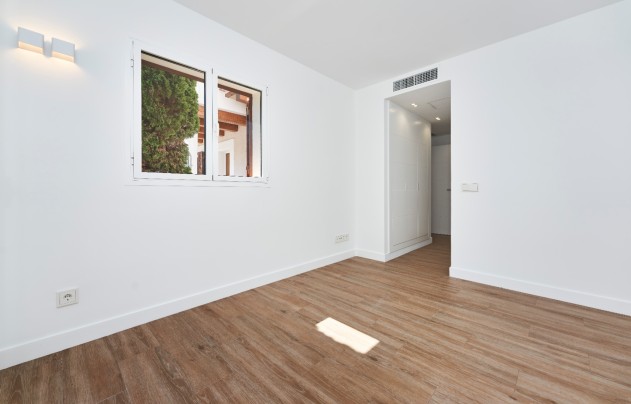 Resale - Villa - Calviá - Mallorca