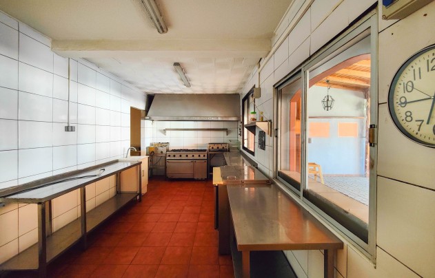 Resale - Commercial - Torrevieja - La Siesta - El Chaparral - San Luis