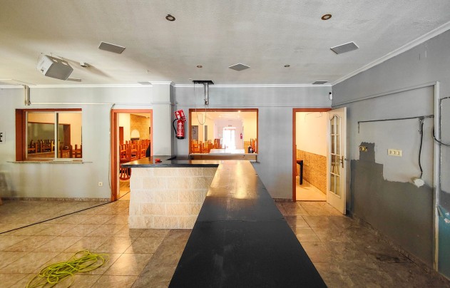 Resale - Commercial - Torrevieja - La Siesta - El Chaparral - San Luis