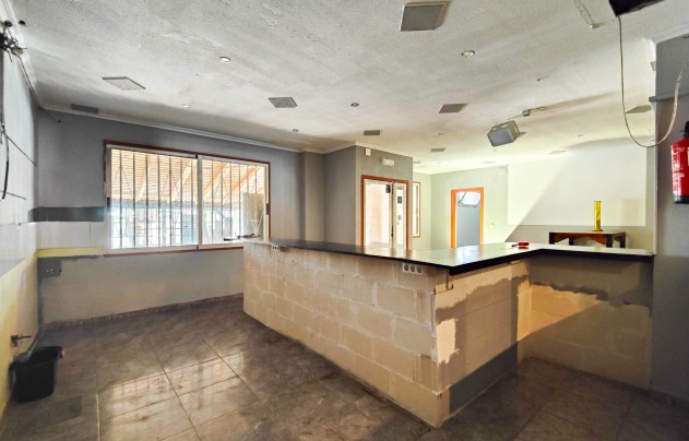 Resale - Commercial - Torrevieja - La Siesta - El Chaparral - San Luis