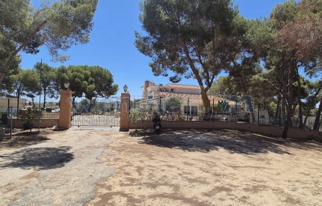 Resale - Villa - Torrevieja - Los Balcones