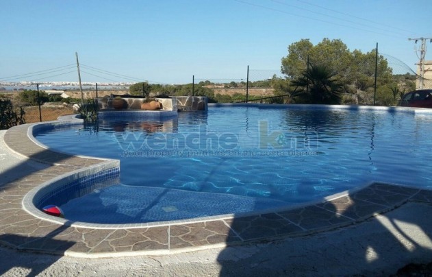 Resale - Villa - Torrevieja - Los Balcones