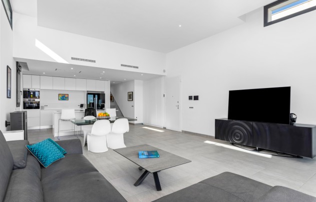 Resale - Villa - San Miguel de Salinas - Mirador De San Miguel