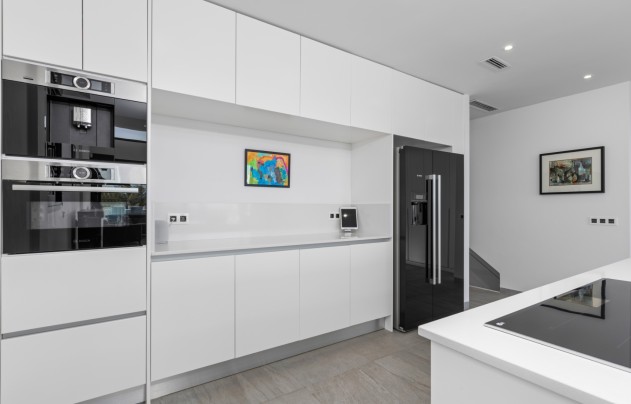 Resale - Villa - San Miguel de Salinas - Mirador De San Miguel