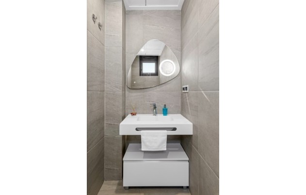 Resale - Villa - San Miguel de Salinas - Mirador De San Miguel