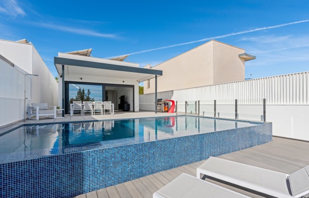 Resale - Villa - San Miguel de Salinas - Mirador De San Miguel