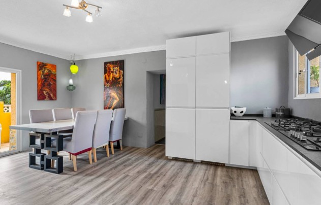 Resale - Villa - Los Montesinos